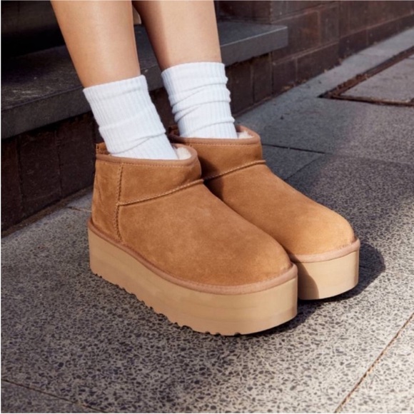 🐏Size 10 - NWT: UGG - Women's Classic Ultra Mini Platform Boots - Picture 5 of 16